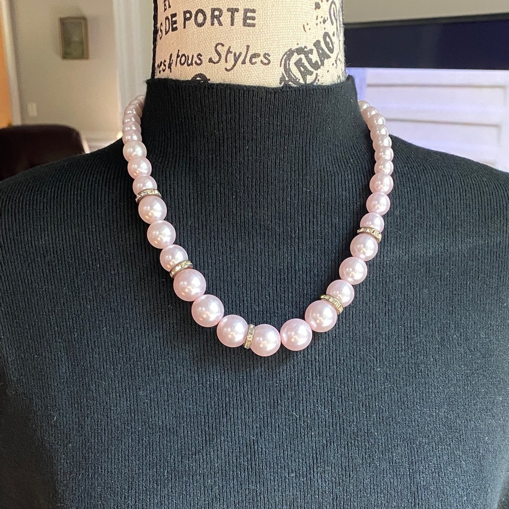 Pink Pearl Necklace with Silver Accents Make a 5-pc bundle for best price!